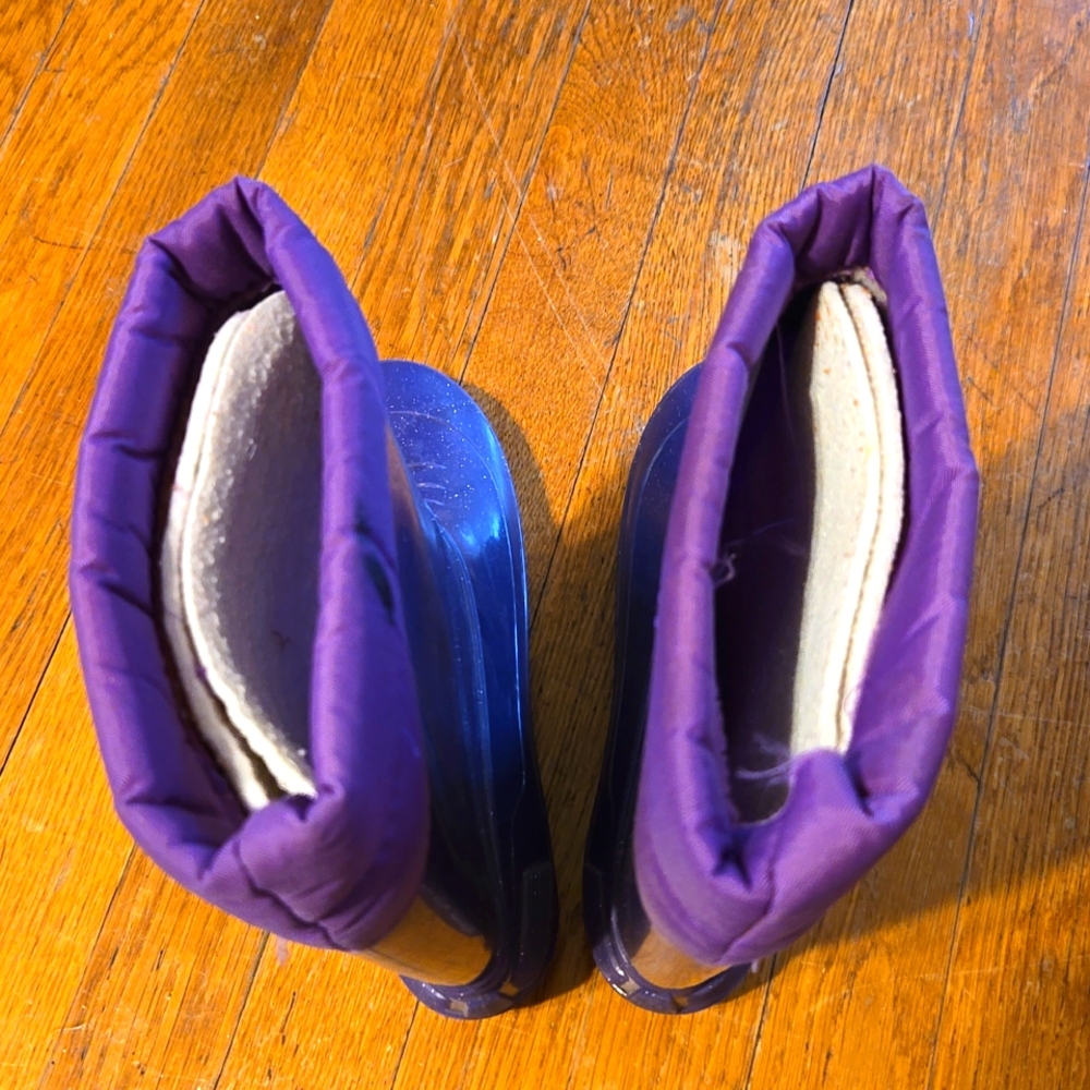 Boots - Picture 2 of 3